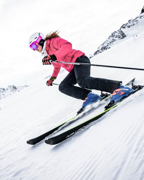 Alpine skis