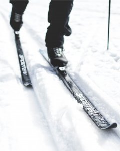 CLASSIC NORDIC SKIS